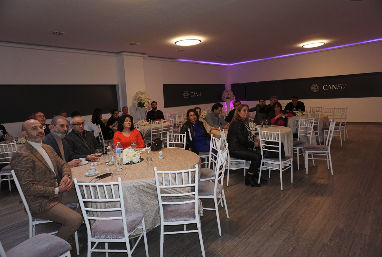 Atiyab Ticaret ve Yatirim Birligi  Can-Su Saal da 