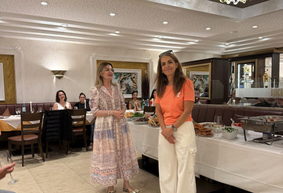 card-horizontal-image