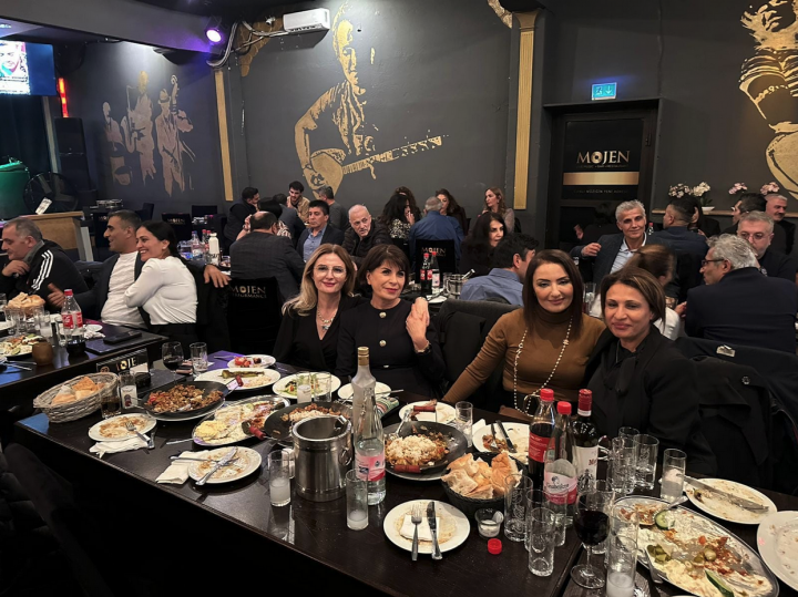 Nadir Temiz' in Mojen Performance mekanındayız