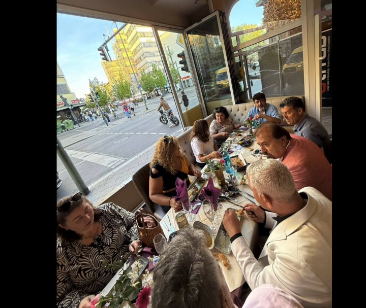 1 Mayıs Tebriği & Anatolia Restaurant Yemeği