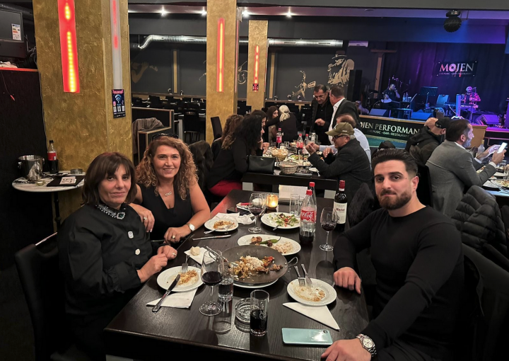 Nadir Temiz' in Mojen Performance mekanındayız