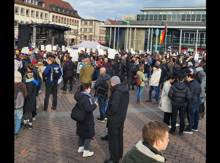 Irkçılığın , nefretin ve şiddetin her zaman karşısında olacağız !