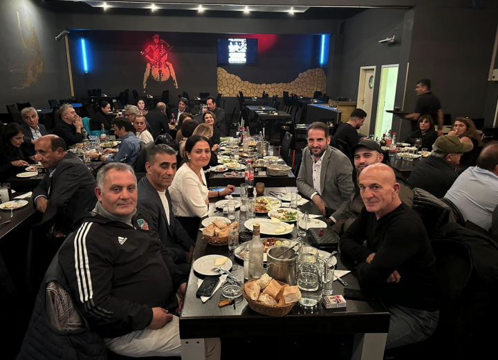 Nadir Temiz' in Mojen Performance mekanındayız