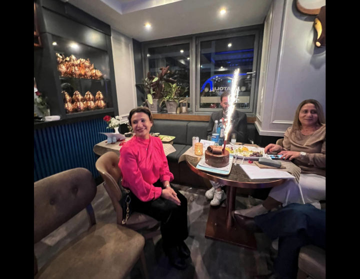 ATIYAB Abbas Dağlık’ın Frankfurt Zeil ‘deki Mekanında